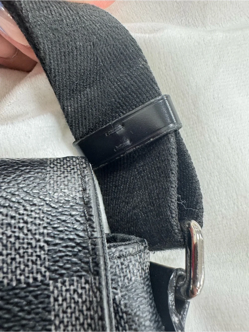 Louis Vuitton Black and Gray Damier Canvas Messenger Bag